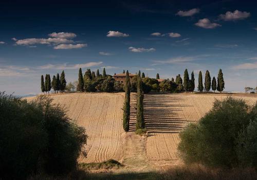 Windmolens en zonnevelden